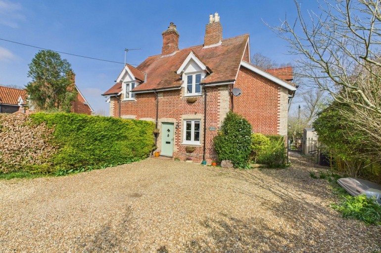 West Hall Drive, Mundford