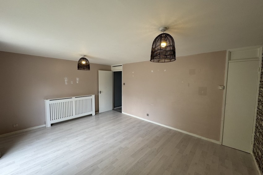 Images for Warren Close, Brandon
