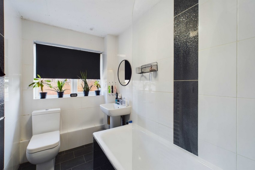 Images for Warren Close, Brandon