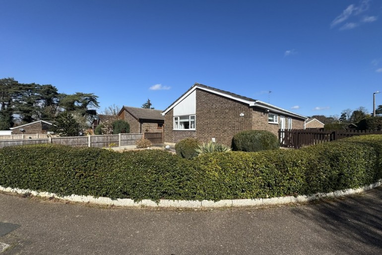 Stuart Close, Brandon